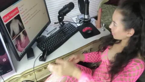 I Masturbate To Random guys On Omegle