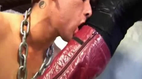 lady-twink Dominates man