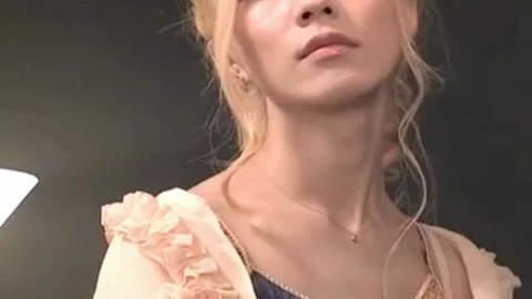 slim Blondine nails A man Picked-up At Bar
