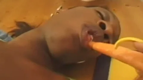 shemale With The long Nails - completely stunning