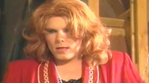 Candy B Vintage t-girl Sucks 10-Pounder And nails Her Lo
