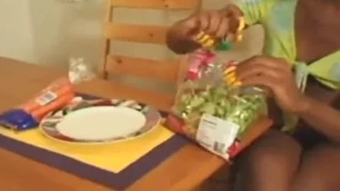 shemale With The long Nails - completely stunning