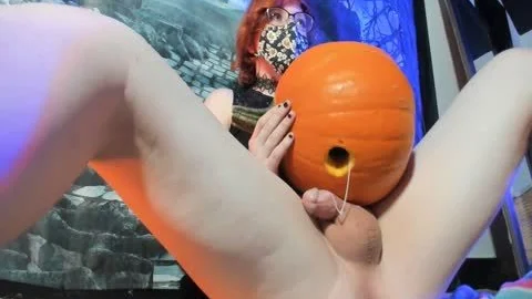 Worst Halloween special Ever: Trans cutie bonks A Pumpkin