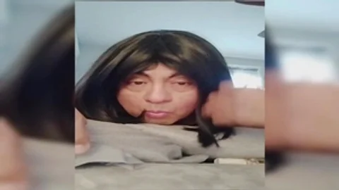 Undressing for Travesti Lovers