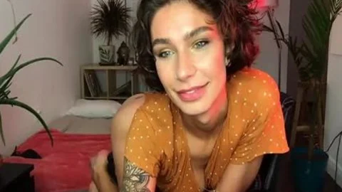 Short Hair tranny Beauty Teasing On cam