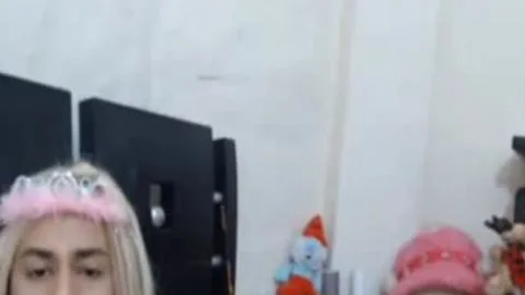 pretty In Pink CD Fills Up Belly Button With cum At  9:10